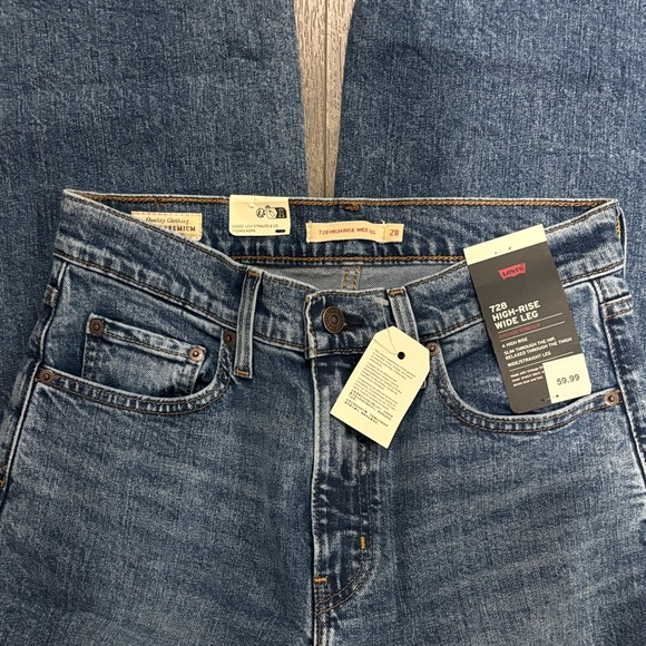 Levi's women’s Dark Blue Denim Jeans - Picture 4 of 5